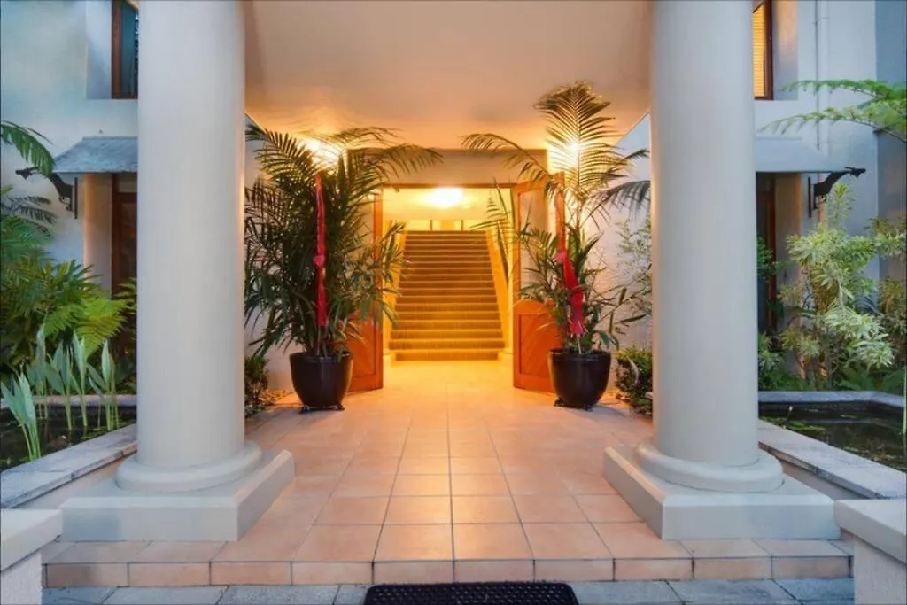 Tropical One Bedroom Apartment At The Mediterranean Port Douglas