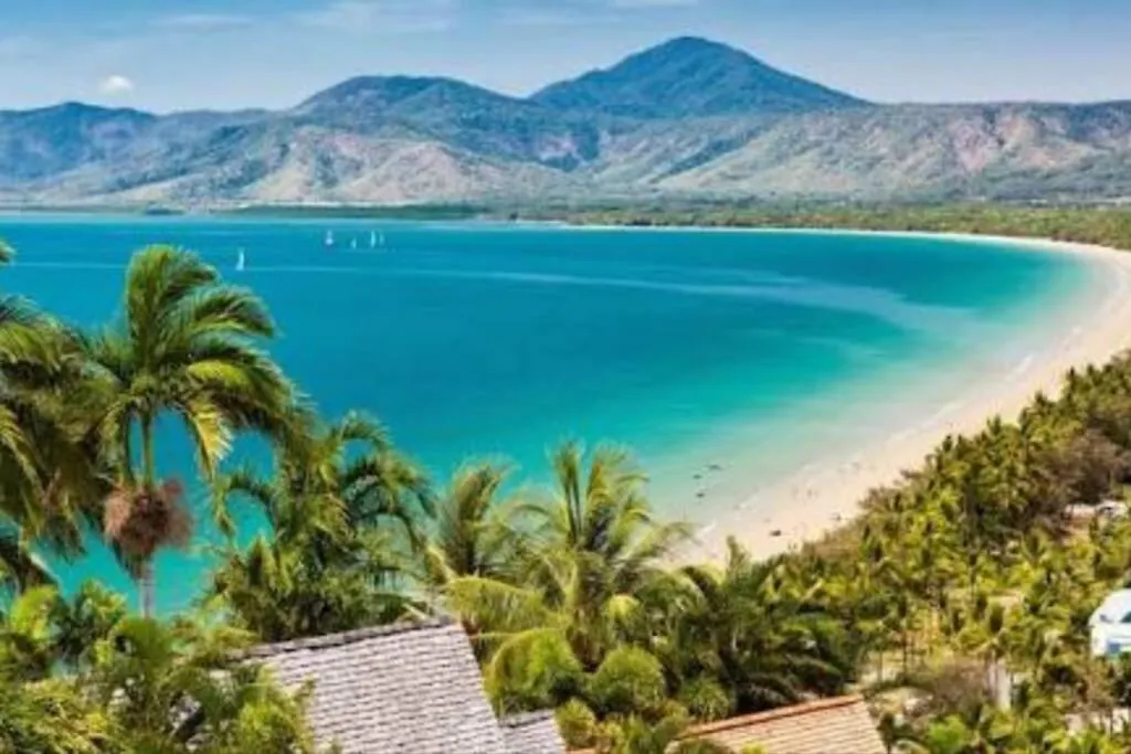 Tropical One Bedroom Apartment At The Mediterranean Port Douglas