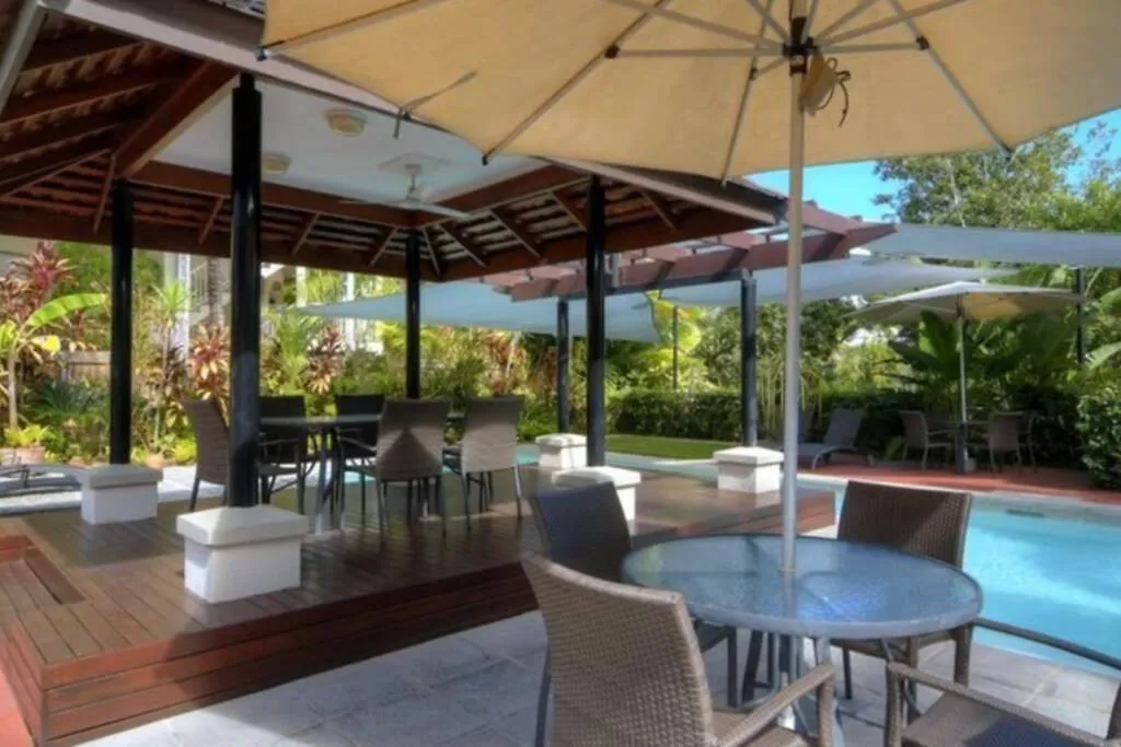 Tropical One Bedroom Apartment At The Mediterranean Port Douglas